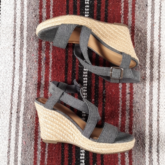 GAP Shoes - Gap open toe espradilla wedges